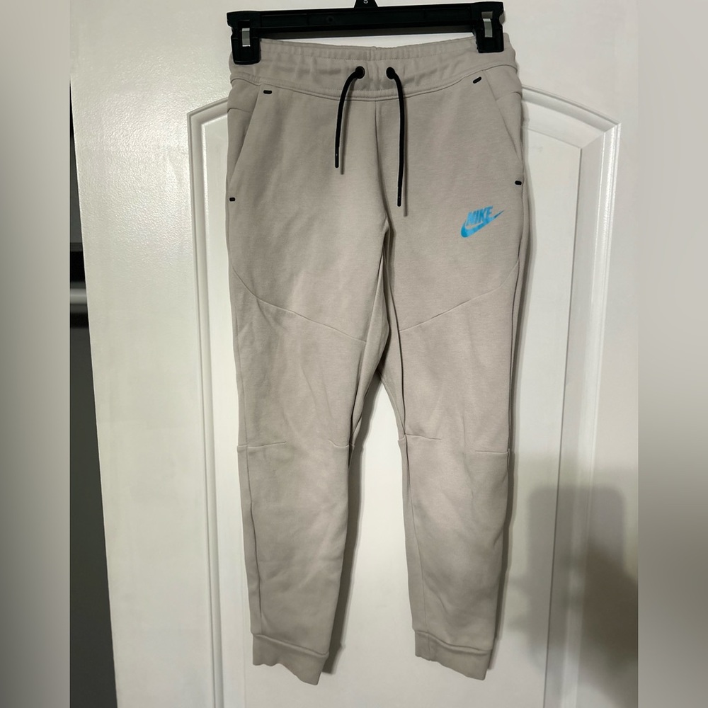 Nike tracksuit pants size Small